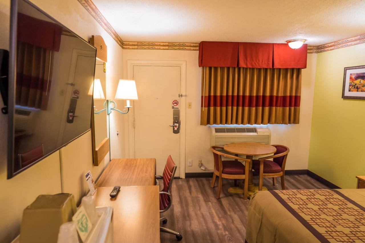 Rodeway Inn Albuquerque Downtown On Rt 66 Εξωτερικό φωτογραφία