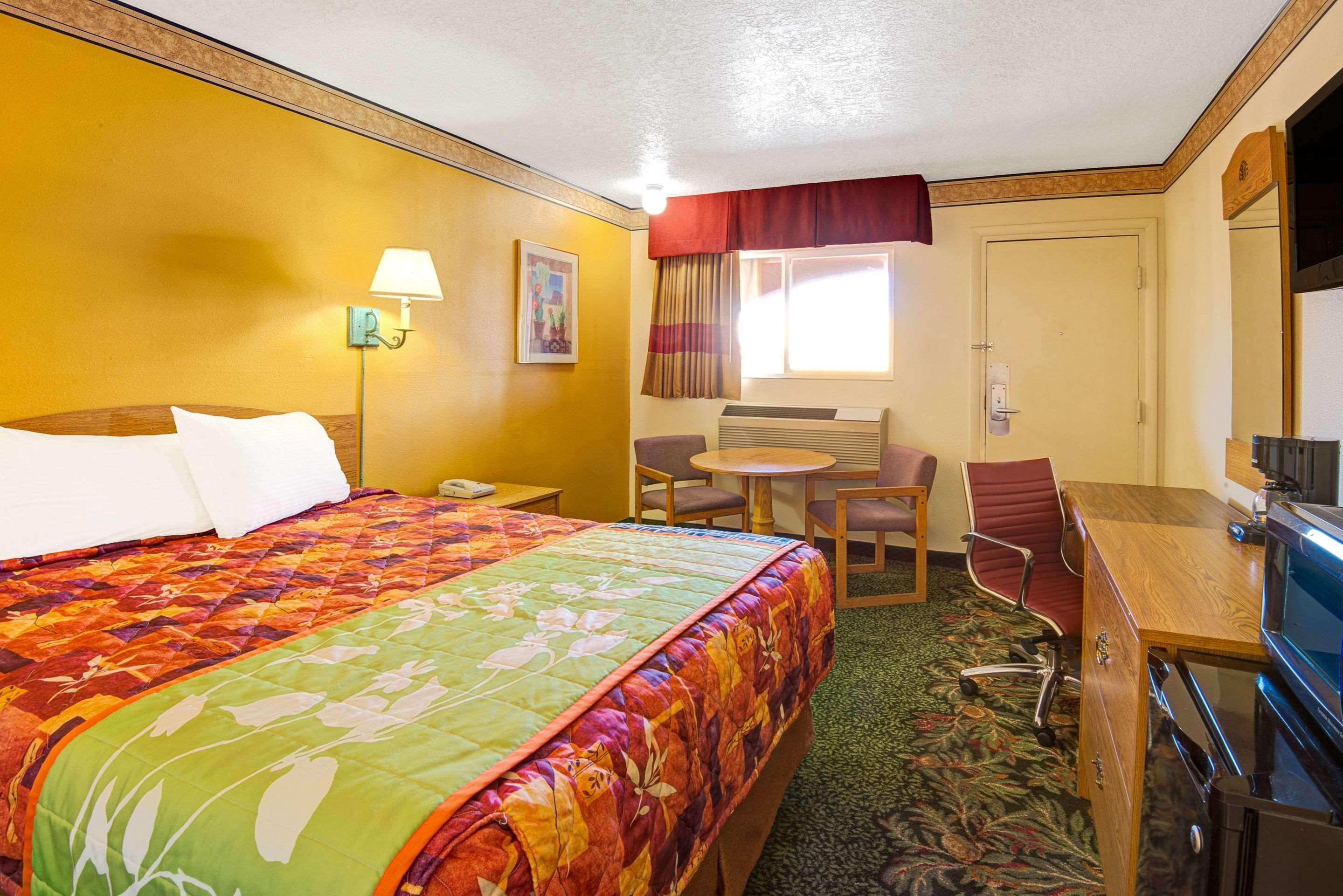 Rodeway Inn Albuquerque Downtown On Rt 66 Εξωτερικό φωτογραφία